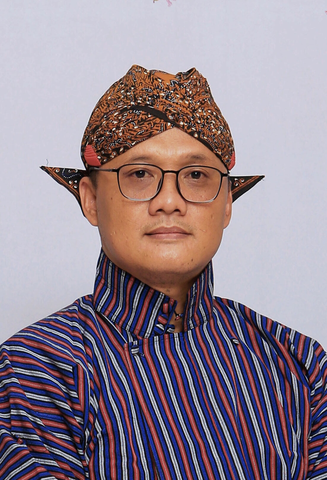 Foto Nur Efendi, S.Kom, S.Pd